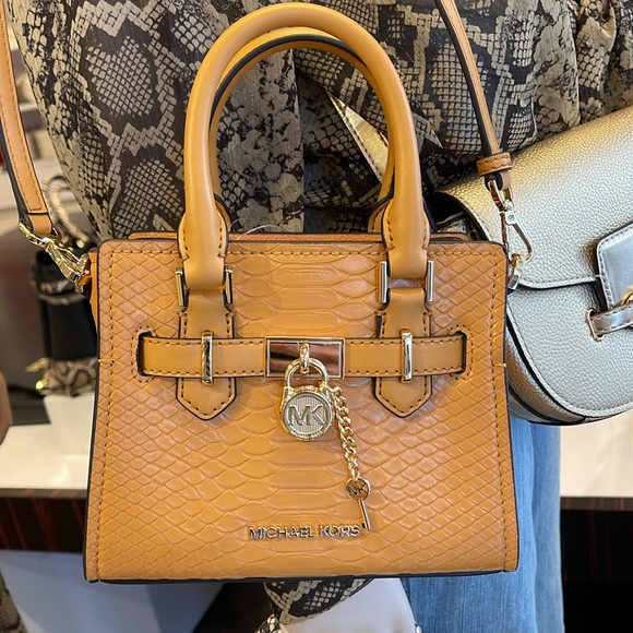 Michael Kors Hamilton XS Satchel Handbag Xbody Crossbody Leather Cider 
NWT - Picture 16 of 16